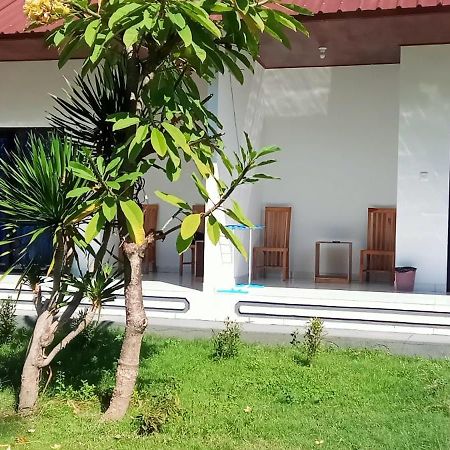 Giri Homestay Амед Экстерьер фото