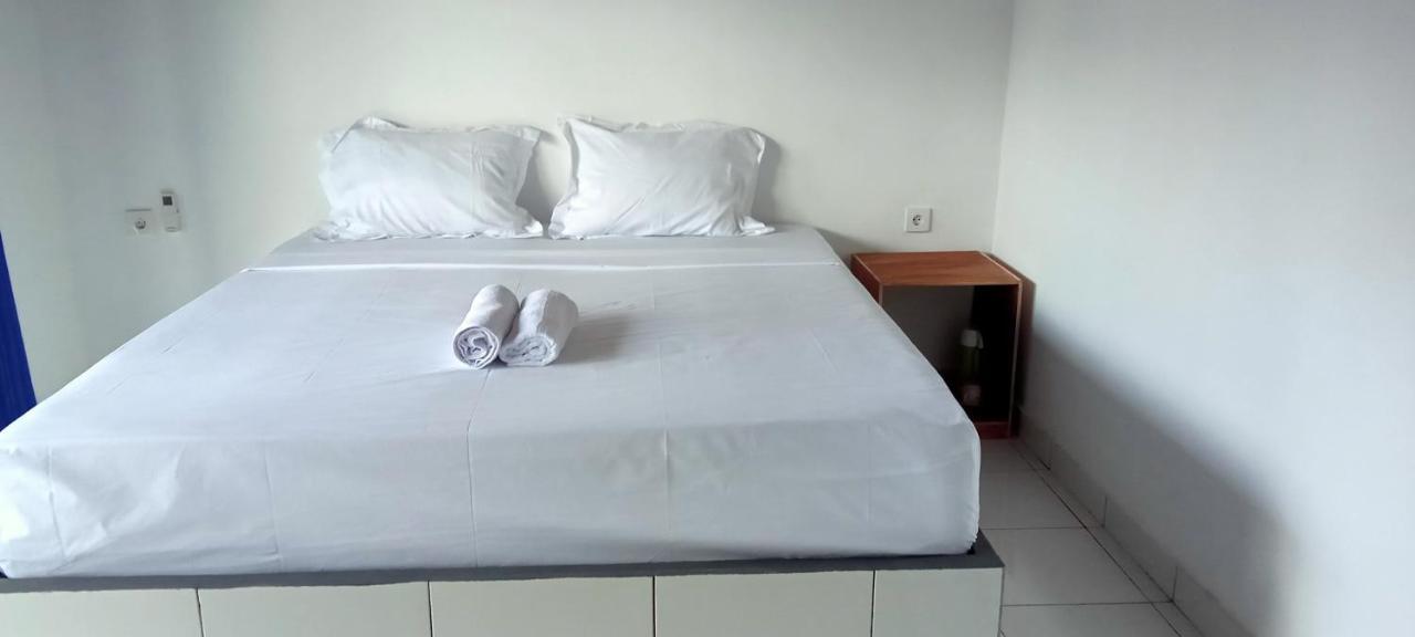 Giri Homestay Амед Экстерьер фото